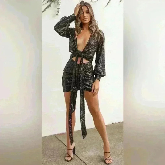 NWT Lioness Diamonds In The Sky Mini Skirt Black Sequins Party Summer Medium - Picture 3 of 14